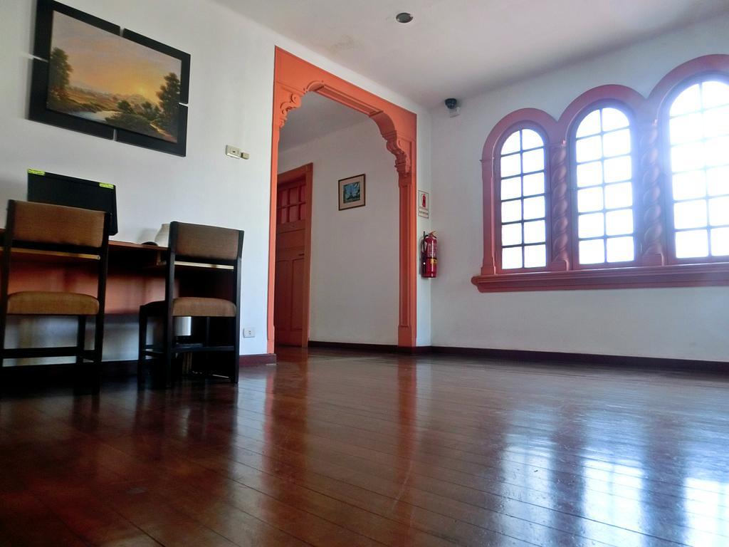 Hotel Miraflores Lodge Лима Экстерьер фото